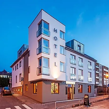 格拉菲克酒店 Nový Jičín